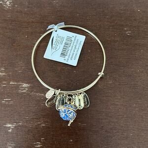 Alexa's Angels | Blessings Box Bracelet NWT